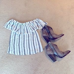 Final price! Southwestern style Maurices blouse. Off the shoulder boho blouse.